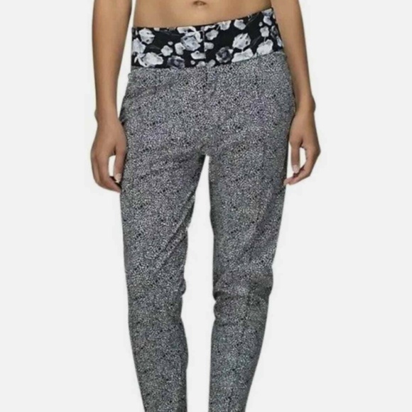 Lululemon Departure pant - Picture 1 of 8